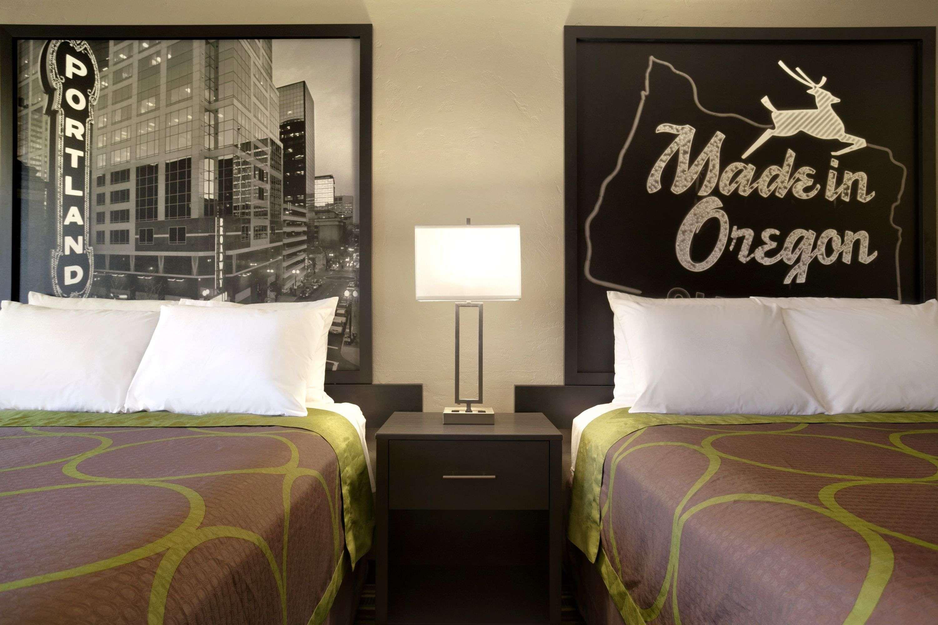 Hotel Super 8 By Wyndham Portland Airport Zewnętrze zdjęcie