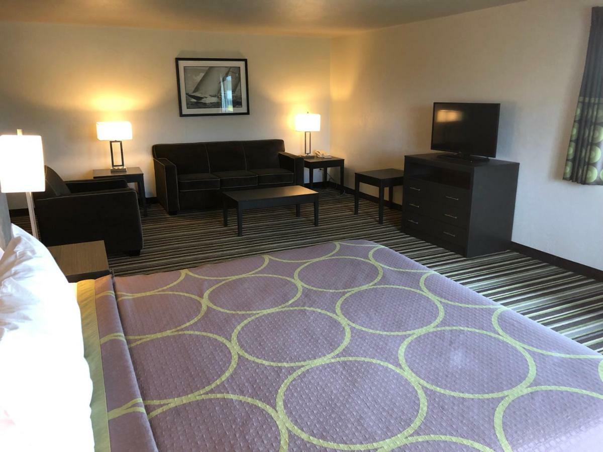 Hotel Super 8 By Wyndham Portland Airport Zewnętrze zdjęcie